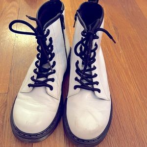 Kids size 4 white Dr Marten boots